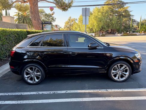 Used 2018 Audi Q3 2.0T Premium Plus w/ Premium Plus Package FWD image 6