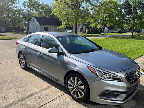 Used 2015 Hyundai Sonata Sport w/ Option Group 03 image 6