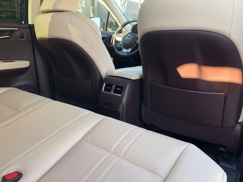 Used 2020 Lexus RX 450h AWD w/ Luxury Package image 26