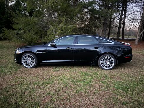 Used 2015 Jaguar XJ L Portfolio image 26