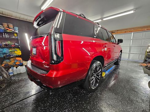 Used 2023 Cadillac Escalade V w/ LPO, ONYX Package image 5