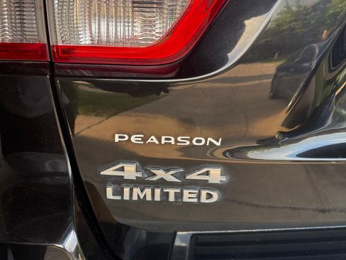 Used 2013 Jeep Grand Cherokee Limited w/ Luxury Group II image 5