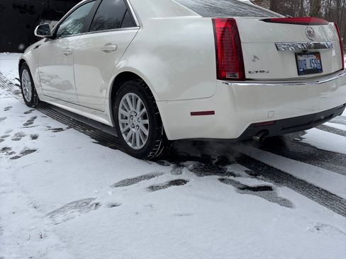 Used 2011 Cadillac CTS Luxury image 4