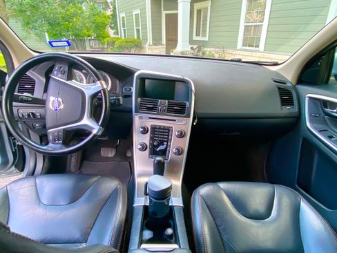 Used 2011 Volvo XC60 T6 AWD/4WD image 8