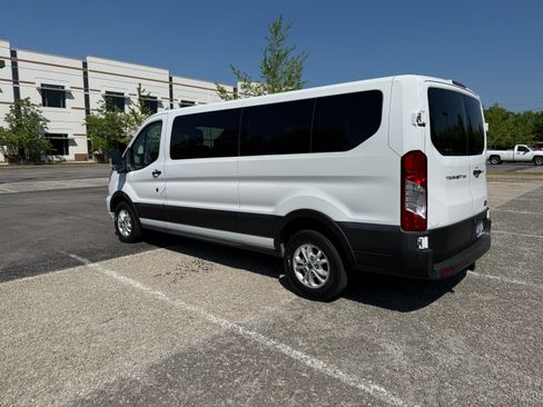 Used 2021 Ford Transit 350 XLT RWD image 10