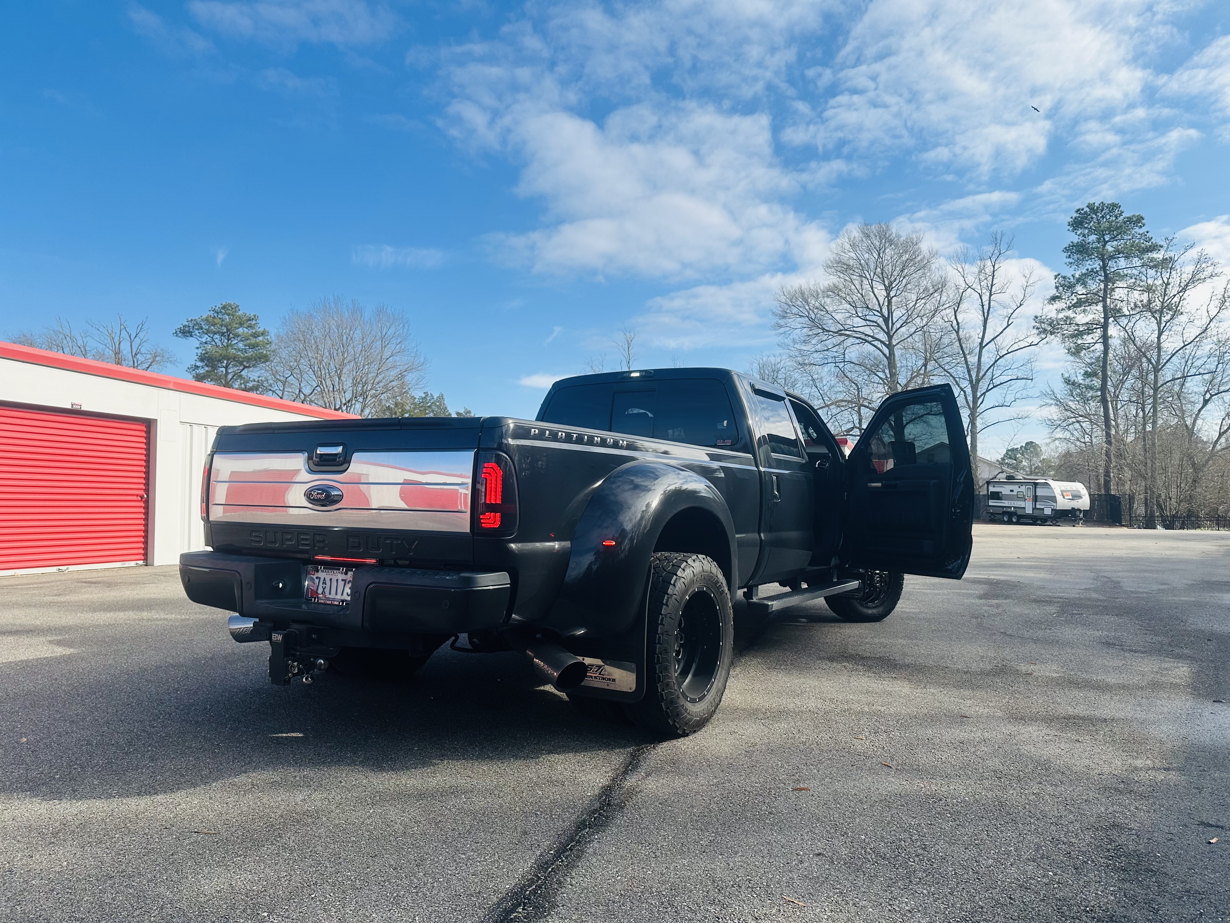 Used 2015 Ford F350 Platinum w/ Snow Plow Prep Package AWD/4WD image 6
