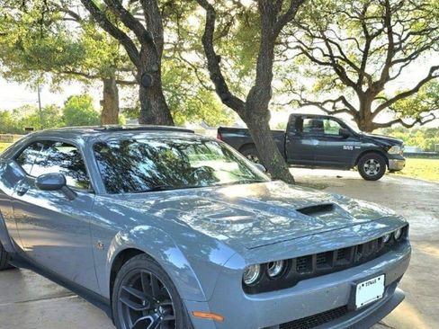 Used 2019 Dodge Challenger R/T Scat Pack image 2