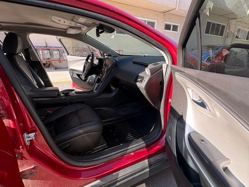 Used 2013 Chevrolet Volt Premium w/ Premium Trim Package image 11