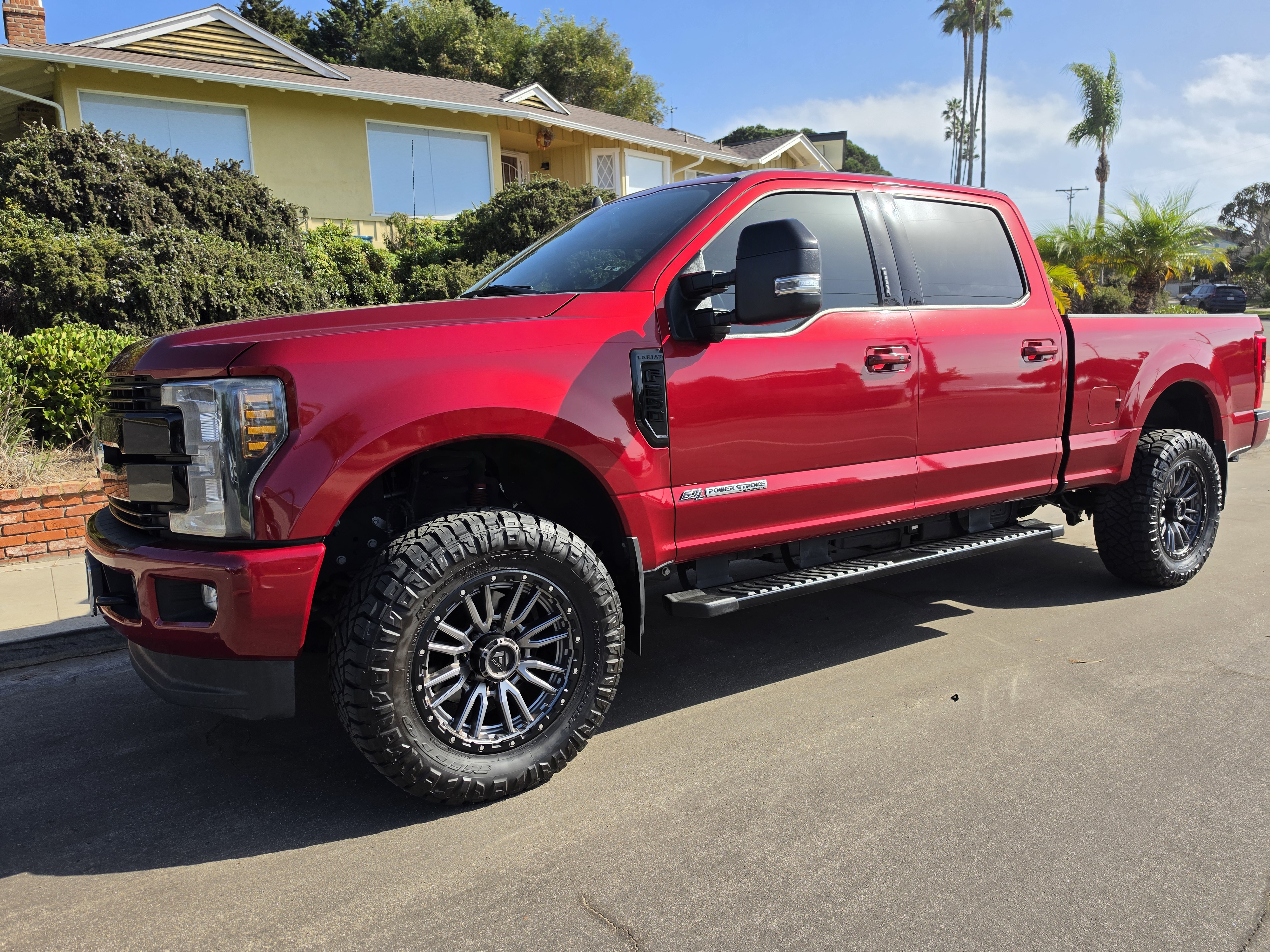 Used 2019 Ford F250 Lariat w/ Lariat Ultimate Package AWD/4WD image 1