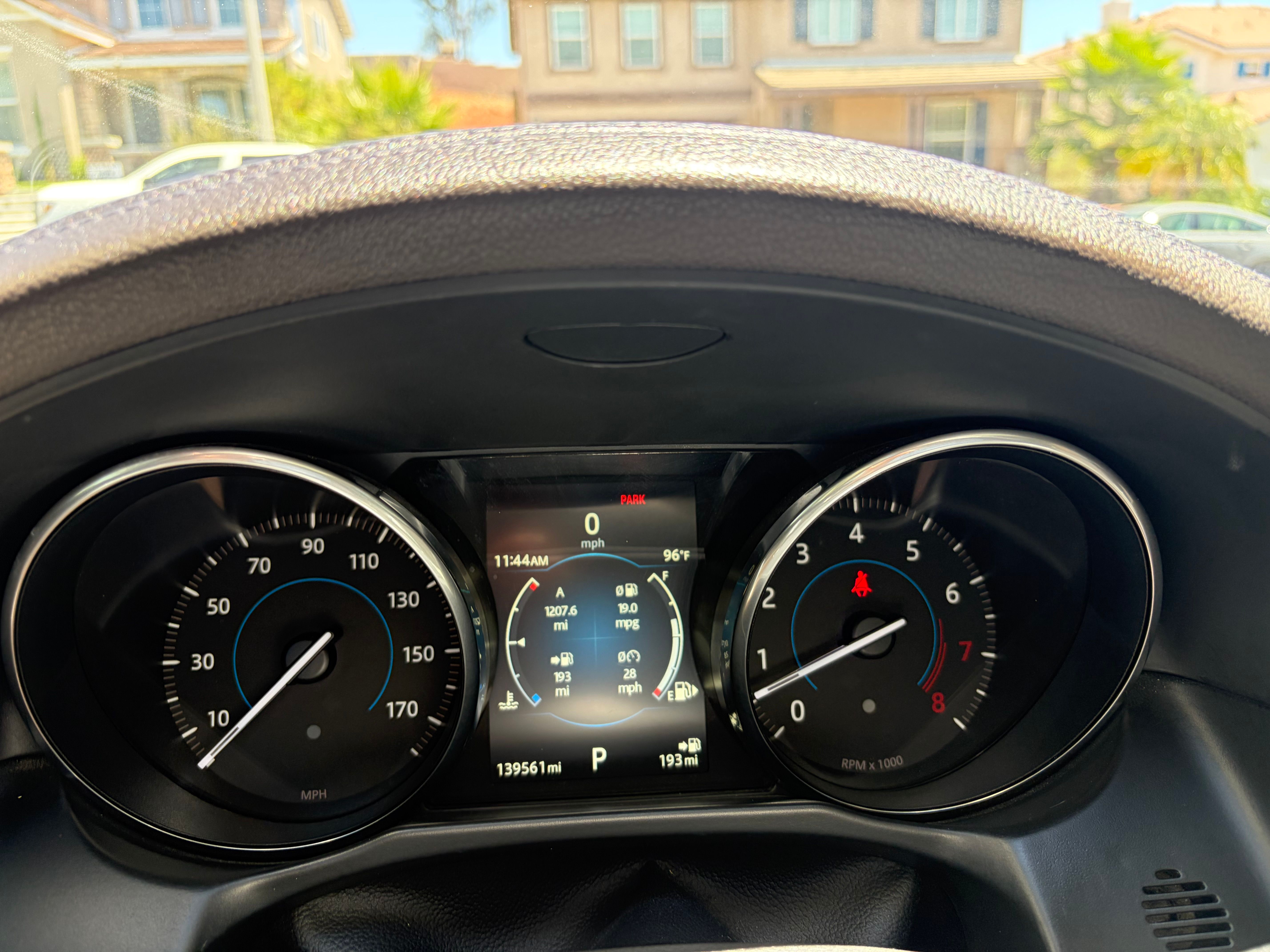 Used 2017 Jaguar XF Premium RWD image 10