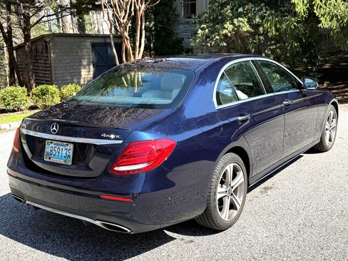 Used 2017 Mercedes-Benz E 300 E 300 4MATIC Sedan 4D image 4
