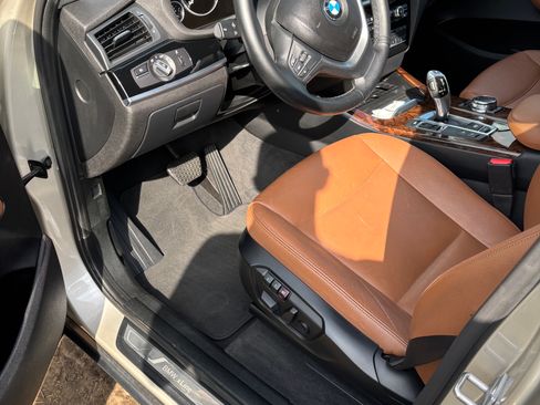 Used 2016 BMW X3 xDrive28d image 12