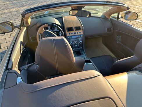 Used 2013 Aston Martin V8 Vantage Roadster image 14