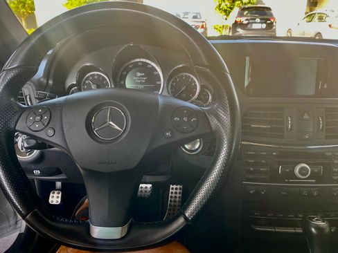 Used 2010 Mercedes-Benz ML 63 AMG 4MATIC image 9