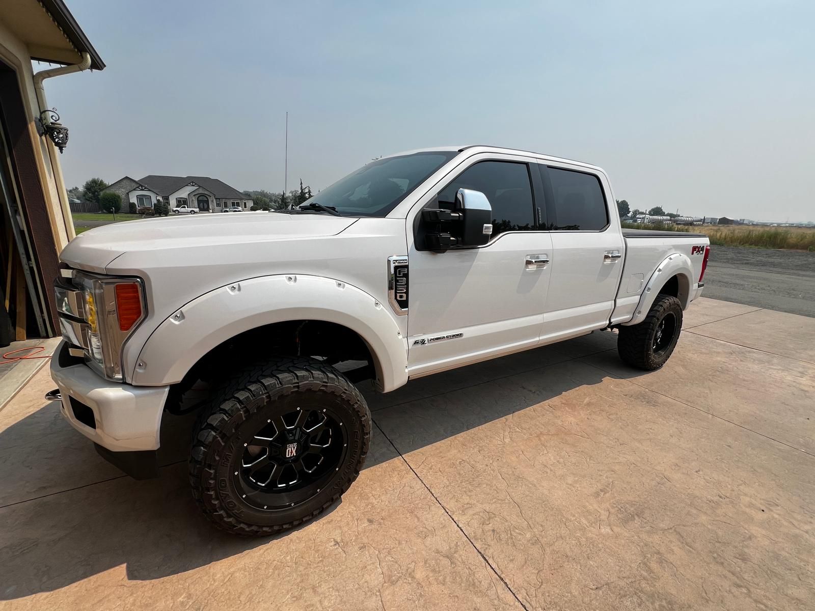 Used 2017 Ford F350 Platinum w/ Platinum Ultimate Package AWD/4WD image 5