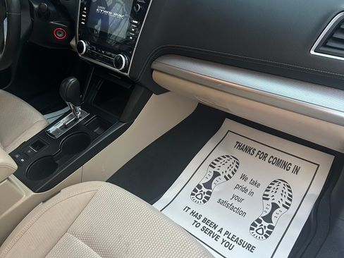 Used 2018 Subaru Outback 2.5i Premium image 9