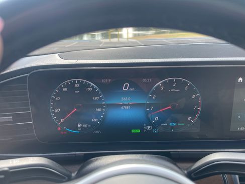 Used 2021 Mercedes-Benz GLE 580 4MATIC image 17