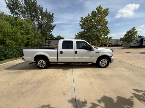 Used 2005 Ford F250 XLT RWD image 5