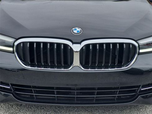 Used 2021 BMW 530i w/ Convenience Package RWD image 4