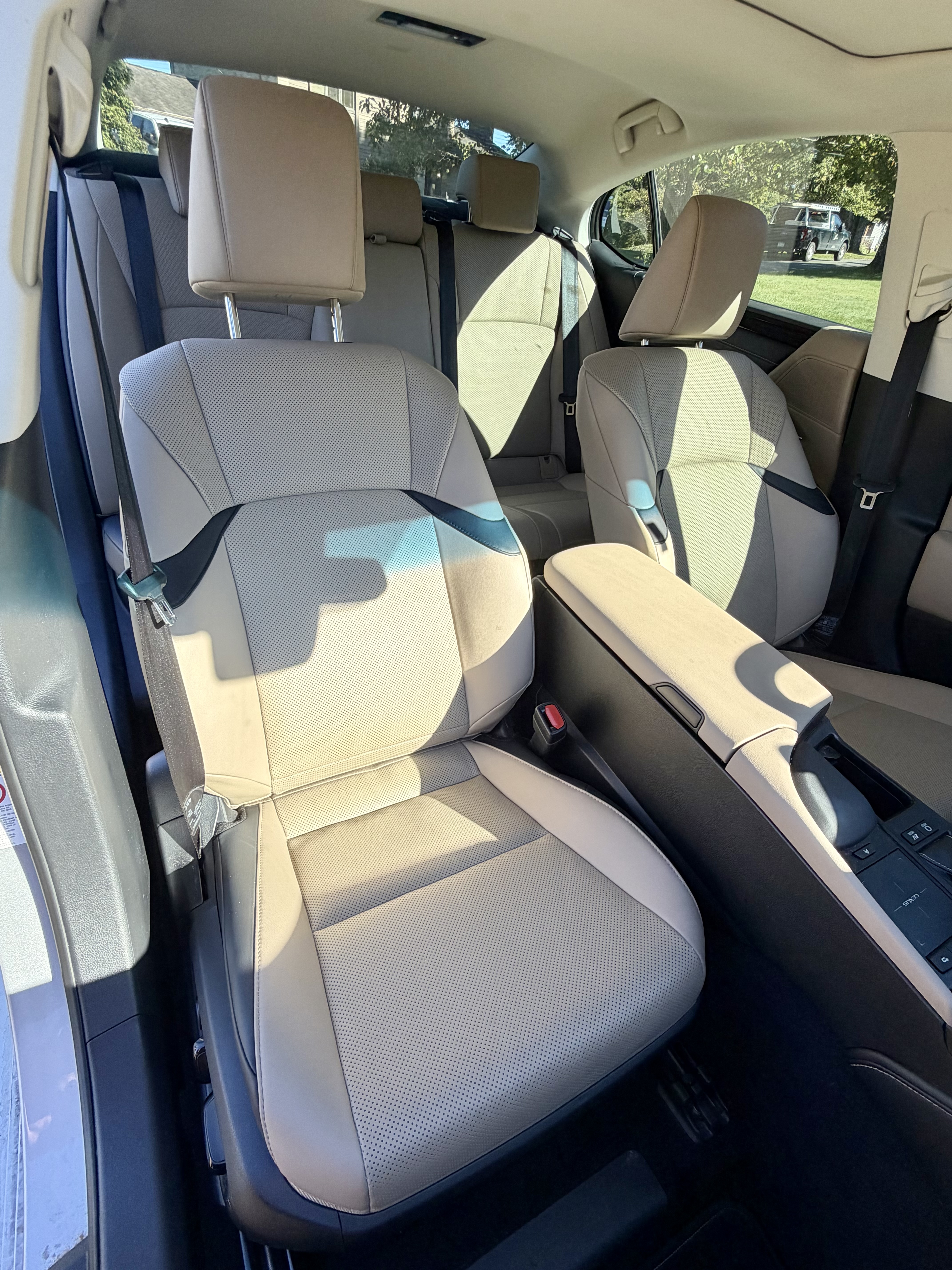 Used 2019 Lexus ES 300h FWD image 9