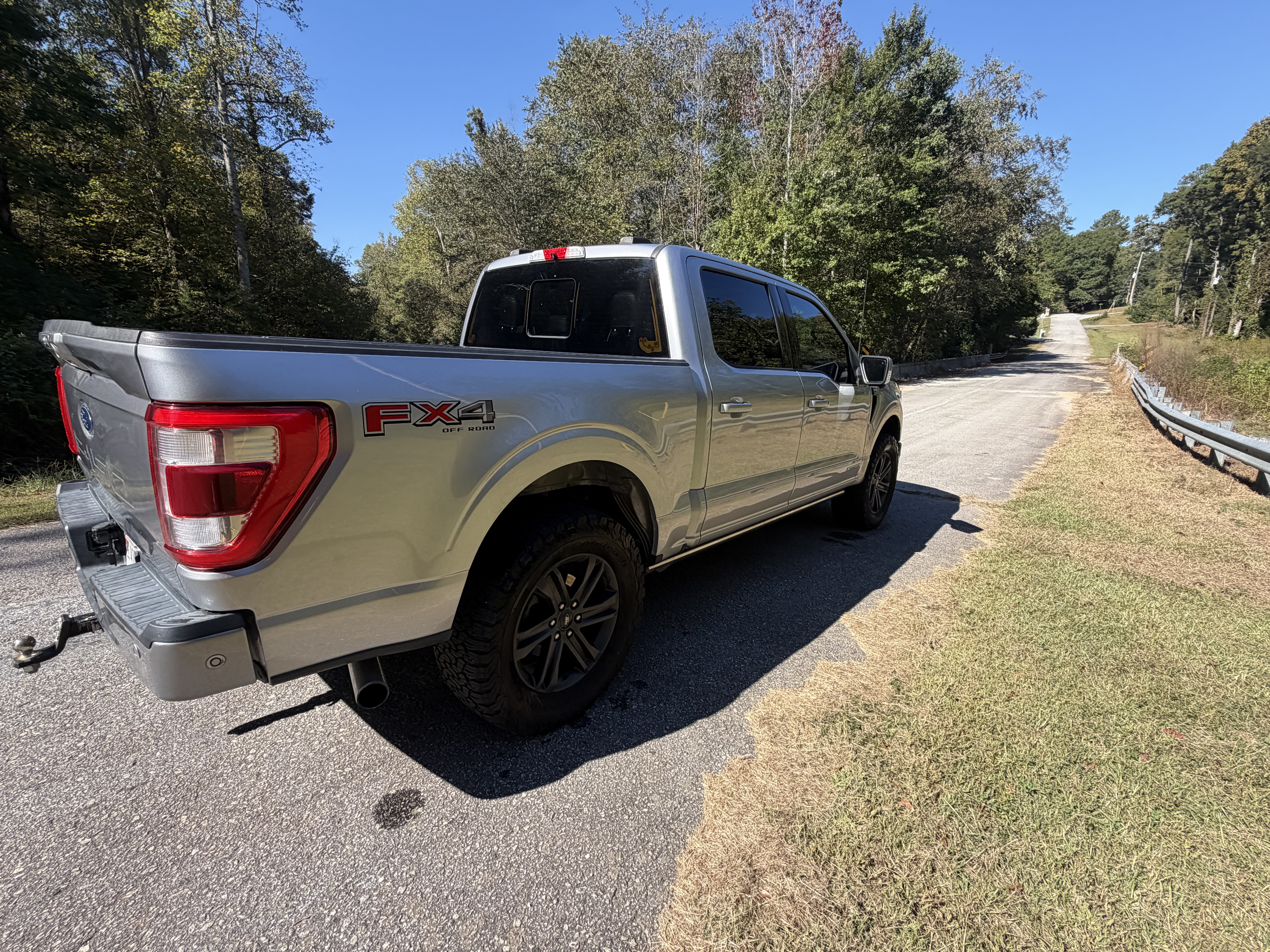 Used 2021 Ford F150 Lariat w/ Equipment Group 502A High AWD/4WD image 11