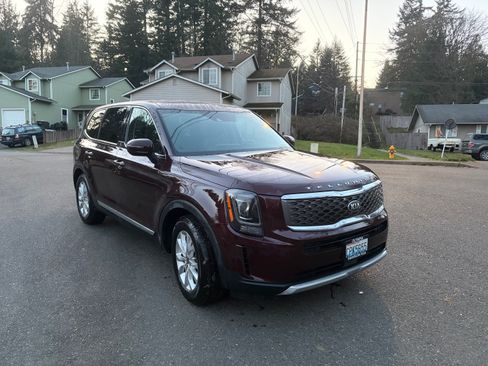 Used 2020 Kia Telluride LX image 1