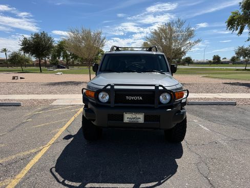 Used 2013 Toyota FJ Cruiser 4WD w/ Trail Teams Special Edition image 2
