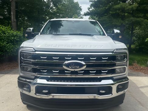 Used 2024 Ford F350 Lariat w/ Lariat Ultimate Package AWD/4WD image 2
