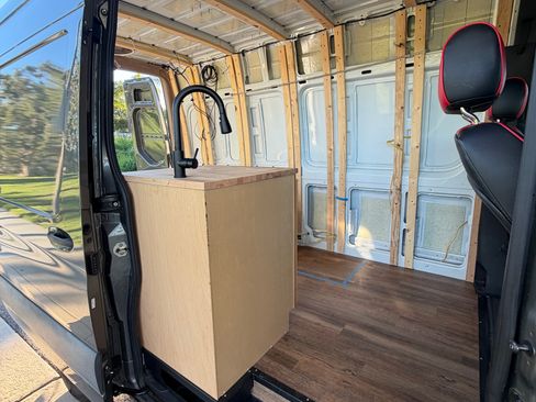 Used 2020 Mercedes-Benz Sprinter 2500 image 6