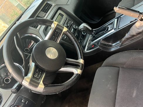 Used 2014 Ford Mustang Coupe image 6