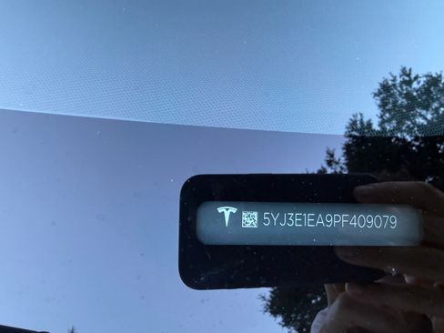 Used 2023 Tesla Model 3 Standard Range image 12