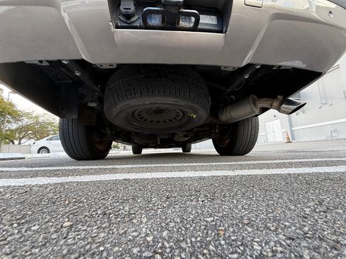 Used 2011 GMC Yukon XL SLT w/ Regional Value Package image 16