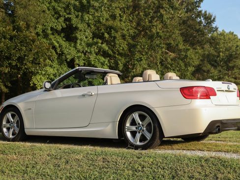 Used 2012 BMW 335i Convertible RWD image 6