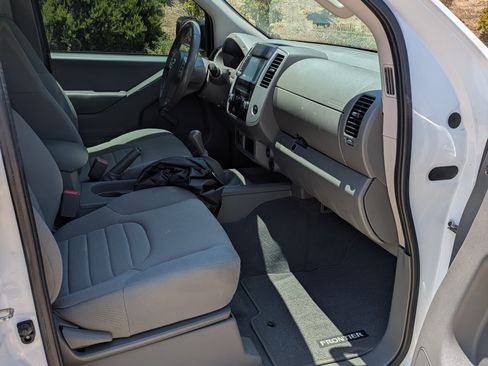 Used 2019 Nissan Frontier S image 11