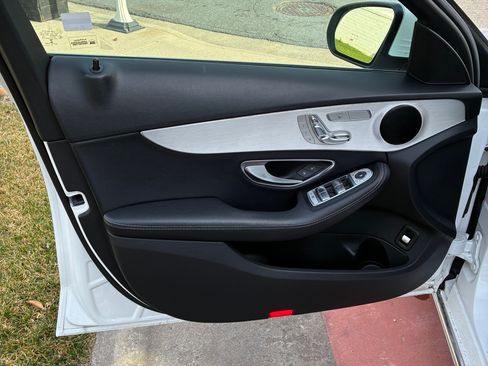 Used 2018 Mercedes-Benz C 300 Sedan image 8