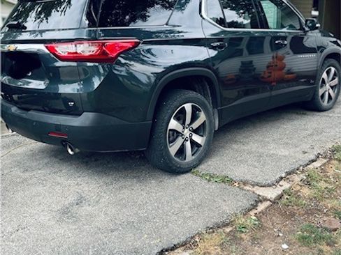 Used 2018 Chevrolet Traverse LT image 13