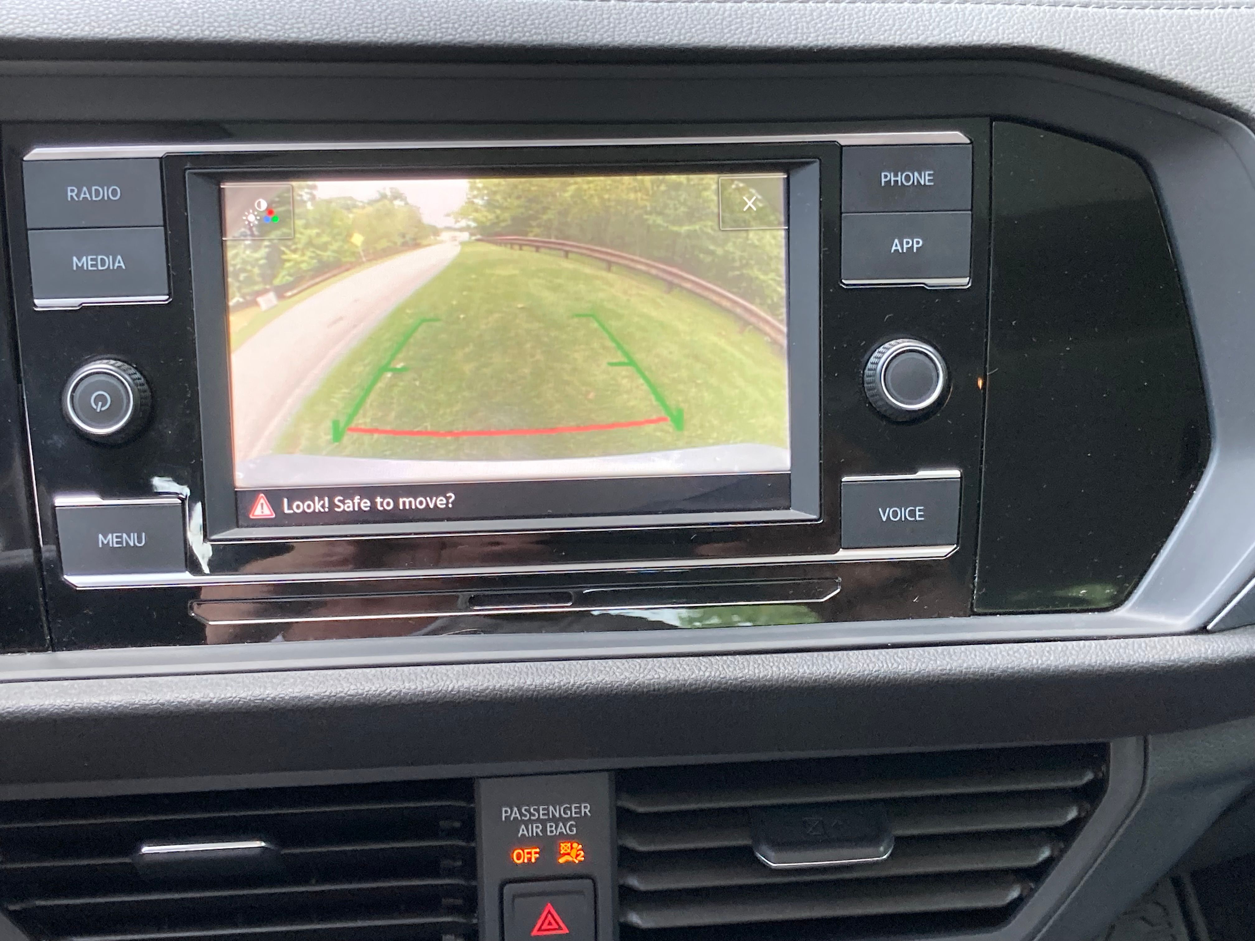 Used 2024 Volkswagen Jetta SE w/ Panoramic Sunroof Package FWD image 9