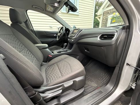 Used 2021 Chevrolet Equinox LT w/ LPO, Cargo Package image 8