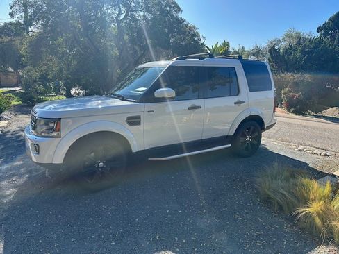 Used 2016 Land Rover LR4 HSE Silver Edition image 6