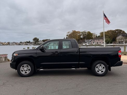 Used 2018 Toyota Tundra SR image 2