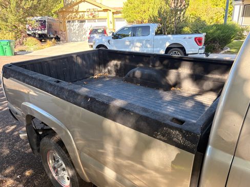 Used 2003 GMC Sierra 2500 SLE w/ Skid Plate Package AWD/4WD image 16