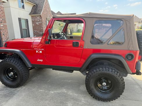 Used 2002 Jeep Wrangler X image 2