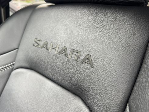 Used 2022 Jeep Wrangler Unlimited Sahara image 10