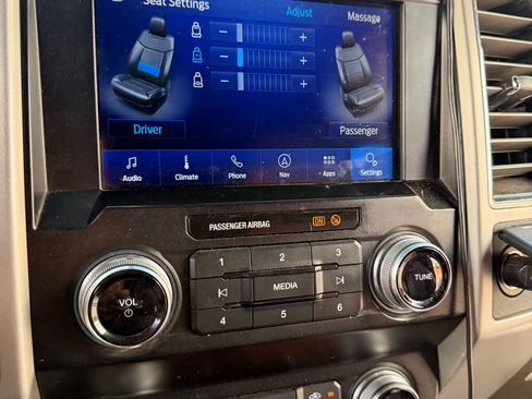 Used 2019 Ford F250 King Ranch w/ King Ranch Ultimate Package AWD/4WD image 16