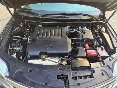 Used 2013 Toyota Avalon XLE image 5