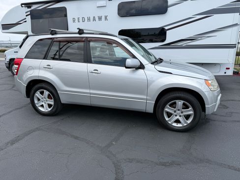 Used 2006 Suzuki Grand Vitara Luxury AWD/4WD image 8