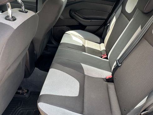 Used 2012 Ford Focus SE w/ SE Sport Pkg FWD image 15