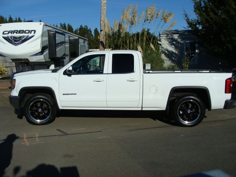 Used 2014 GMC Sierra 1500 SLE image 1
