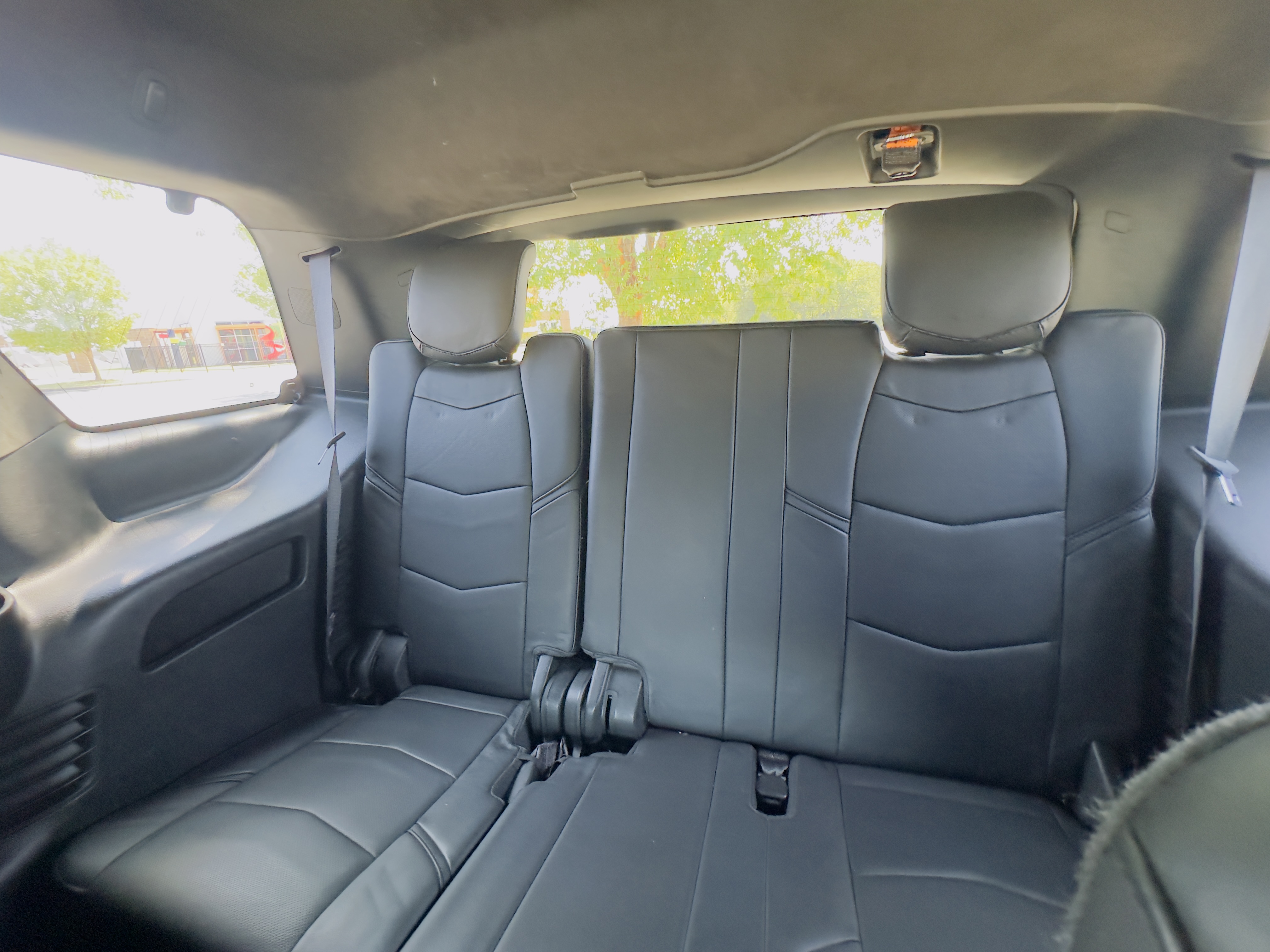 Used 2016 Cadillac Escalade Platinum AWD/4WD image 18