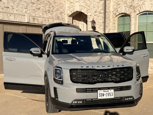 Used 2021 Kia Telluride SX w/ SX Prestige Package image 12